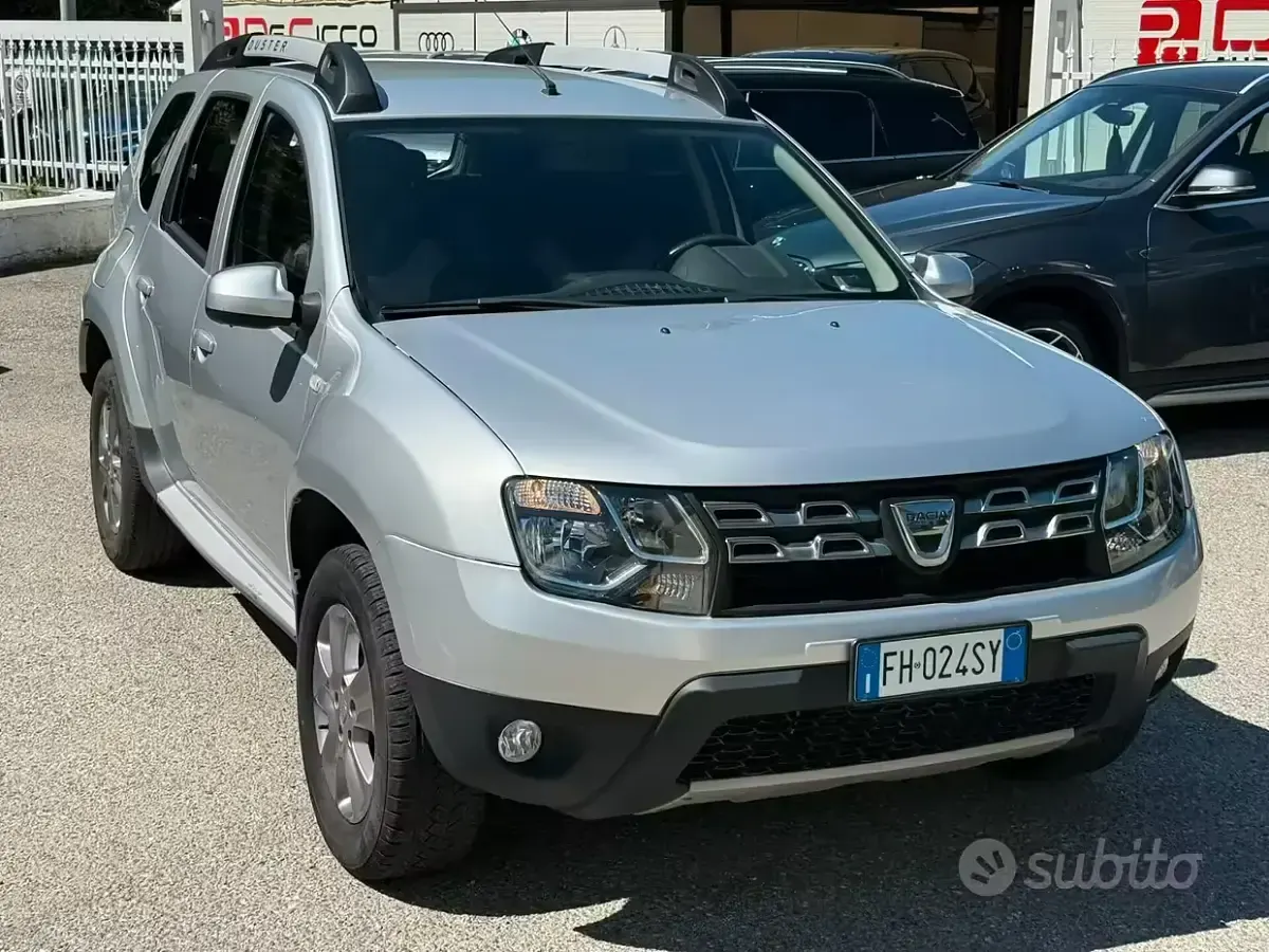 Usata Dacia Duster 110 CV (80 kW) 2017 Grigio SUV