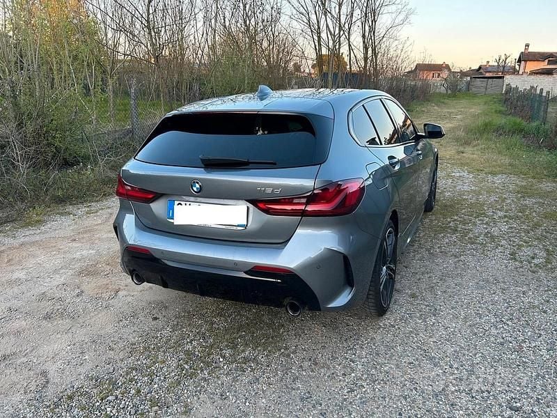 Usado BMW 118 M Sport 150 CV (110 kW) 2024 Gris Utilitario