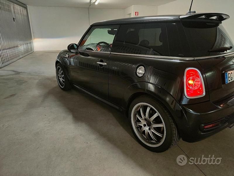 Usata Mini Cooper S 184 CV (135 kW) 2012 Nero Utilitaria