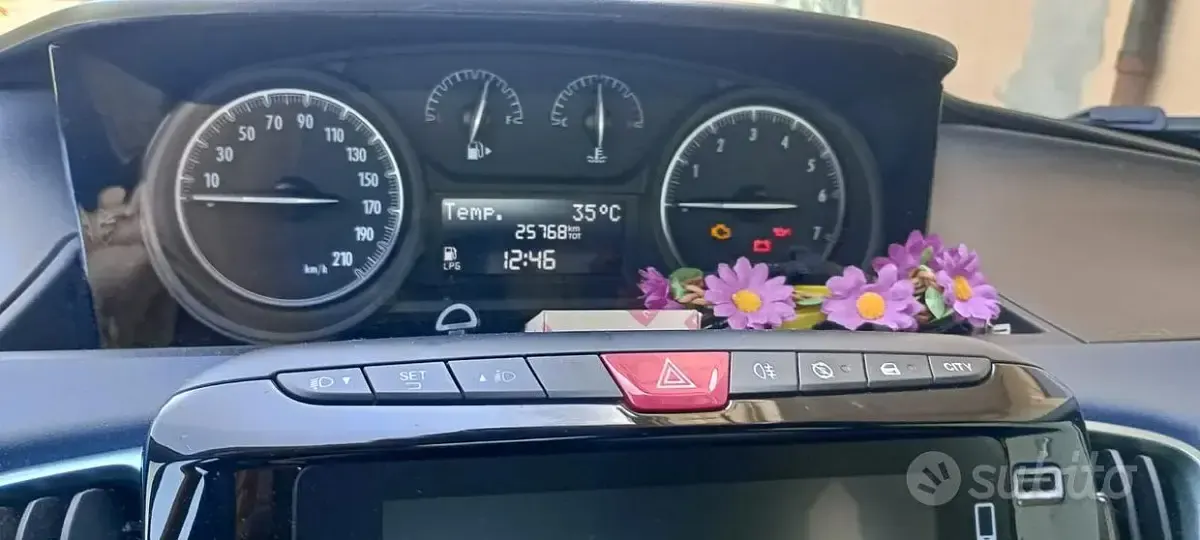 Usata Lancia Ypsilon 69 CV (50 kW) 2024 Rosso Utilitaria
