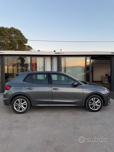 Usata Skoda Fabia Selection 80 CV (58 kW) 2024 Grigio Berlina