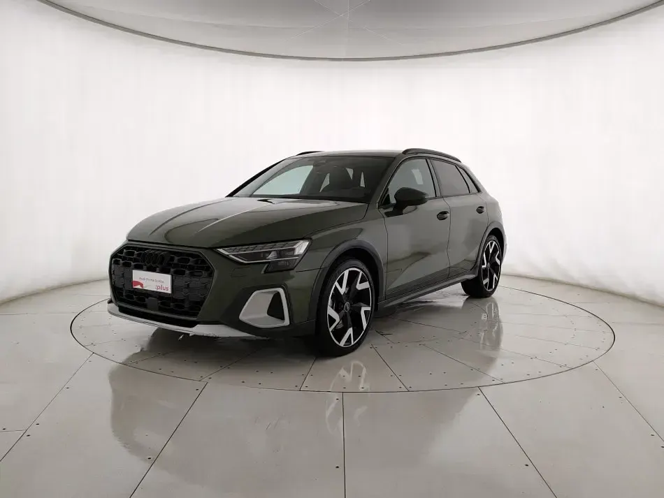Usata Audi A3 Comfort 150 CV (110 kW) 2025 Verde Berlina
