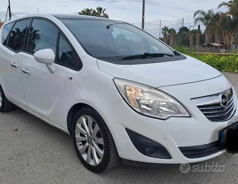 Usata Opel Meriva 2014 Bianco Monovolume
