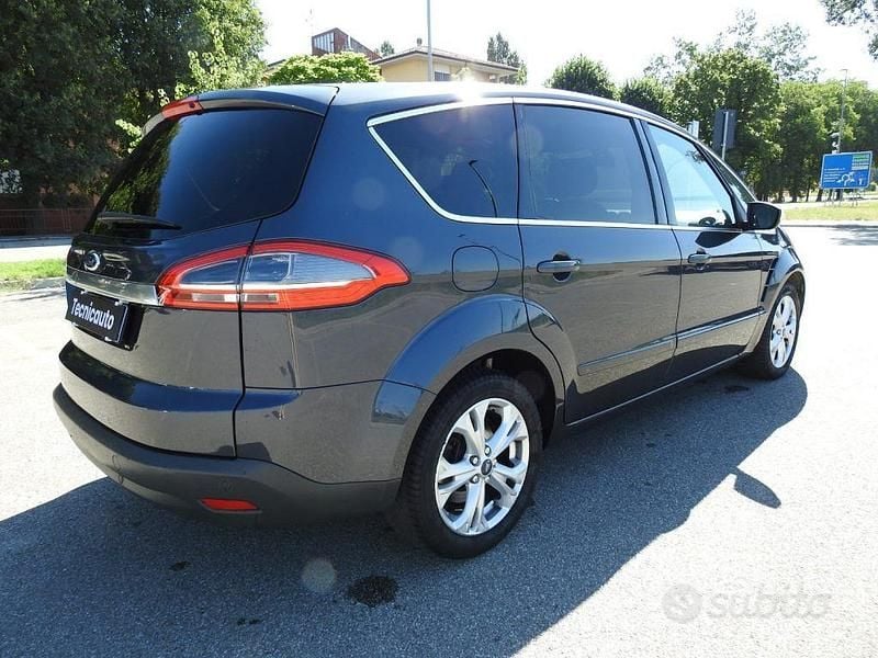 Usata Ford S-MAX Titanium 163 CV (119 kW) 2010 Nero metallizzato Monovolume