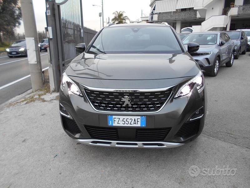 Usata Peugeot 3008 GT-line 130 CV (95 kW) 2019 Verde SUV