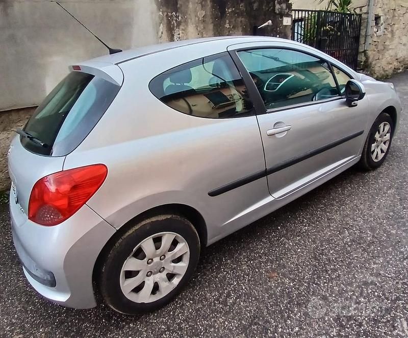 Usata Peugeot 207 70 CV (51 kW) 2006