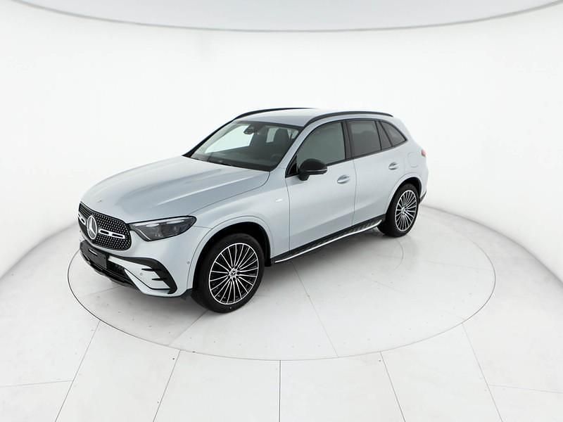 Nuova Mercedes GLC300e Advanced 333 CV (244 kW) 2026 Argento SUV