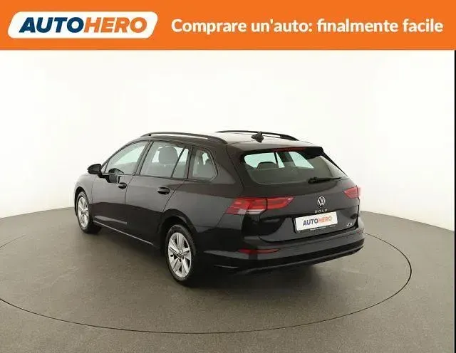 Usata VW Golf VIII Life 131 CV (96 kW) 2021 Nero Station wagon