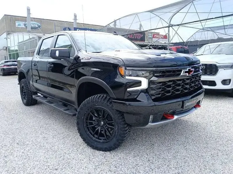 Nuova Chevrolet Silverado 420 CV (308 kW) 2026 Nero SUV