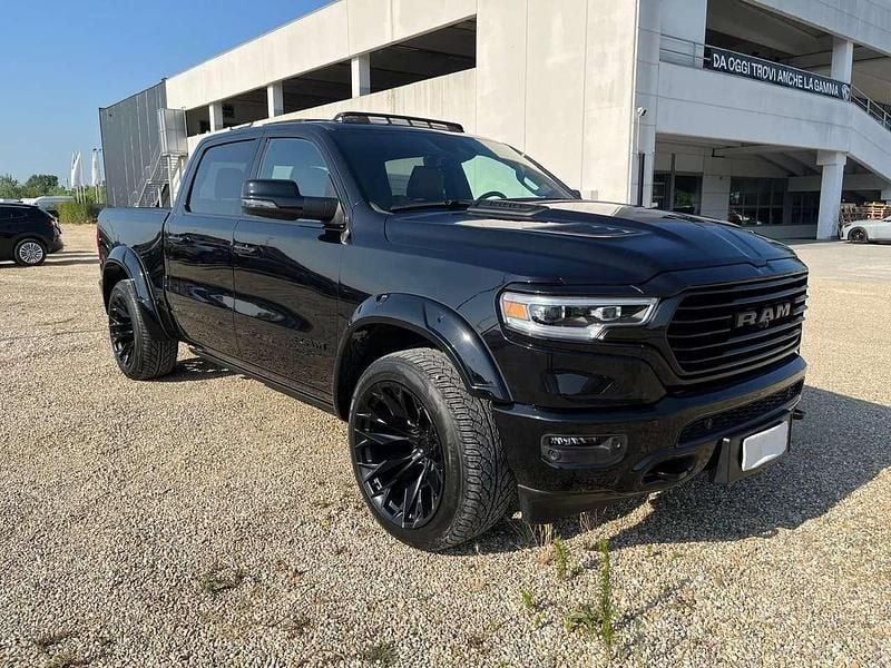 Nuova RAM 1500 396 CV (291 kW) 2025 Nero Pick-up