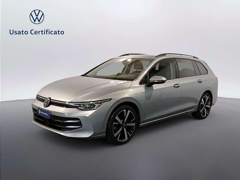 Usata VW Golf VIII Life 150 CV (110 kW) 2025 Dolomite silver metallizzato Station wagon