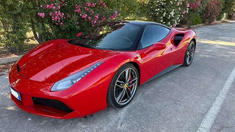 Usata Ferrari 488 670 CV (492 kW) 2018 Coupé