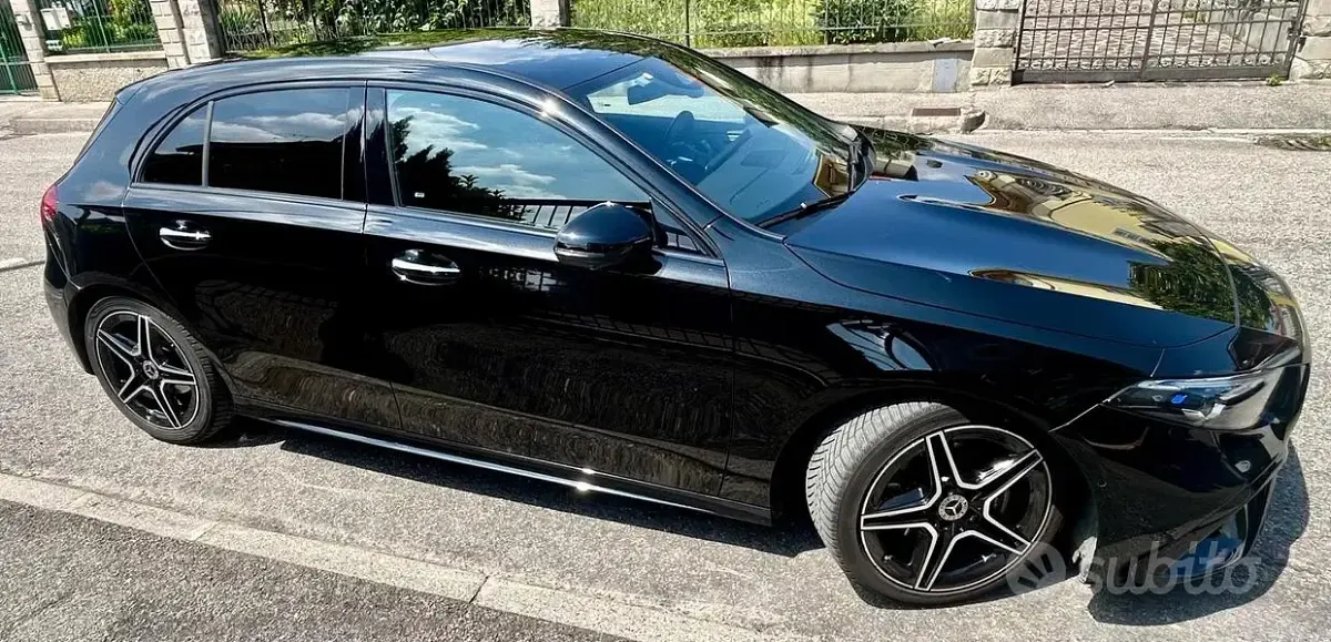 Usata Mercedes A180 136 CV (100 kW) 2024 Nero Utilitaria