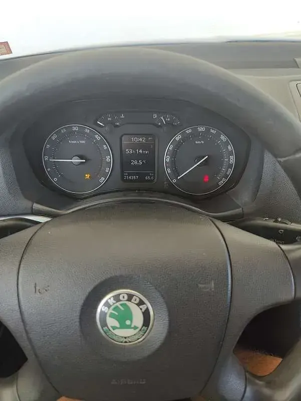 Usata Skoda Octavia Ambiente 105 CV (77 kW) 2005 Grigio Berlina