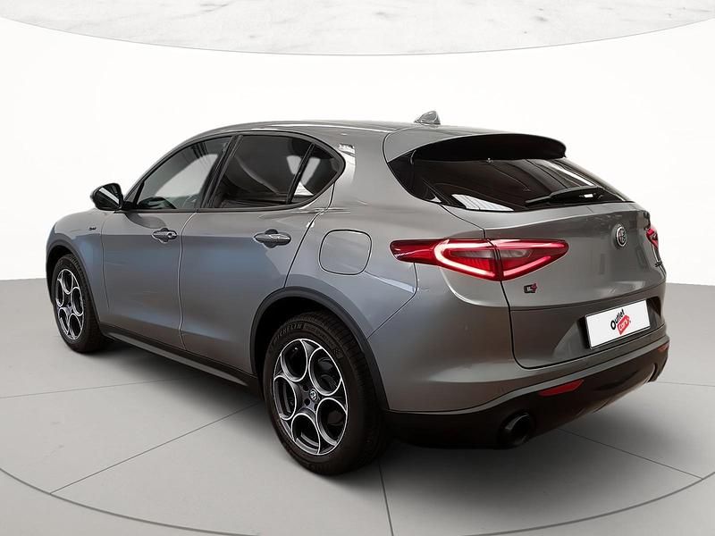 Usata Alfa Romeo Stelvio Sprint 190 CV (139 kW) 2020 Grigio metallizzato SUV