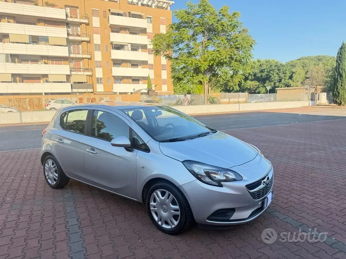 Usata Opel Corsa 90 CV (66 kW) 2018 Grigio Utilitaria