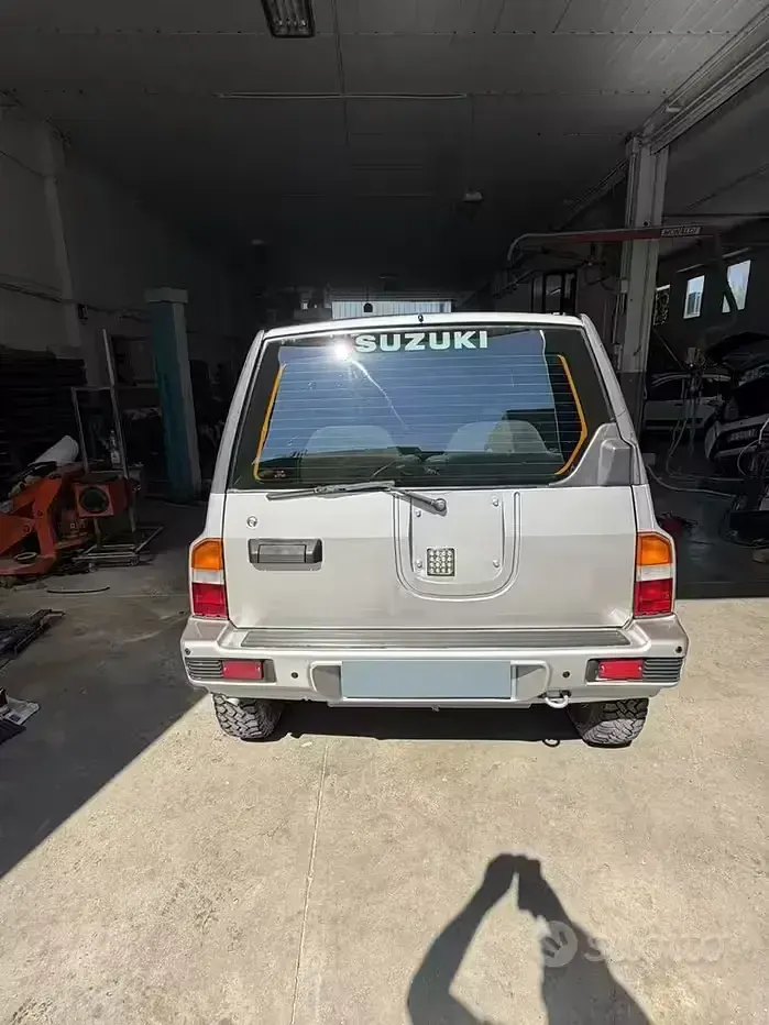 Usata Suzuki Vitara 87 CV (63 kW) 2003 Grigio SUV