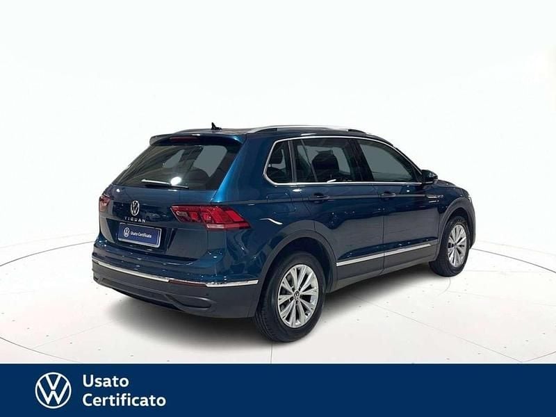 Usata VW Tiguan Life 150 CV (110 kW) 2023 Blu pastello SUV