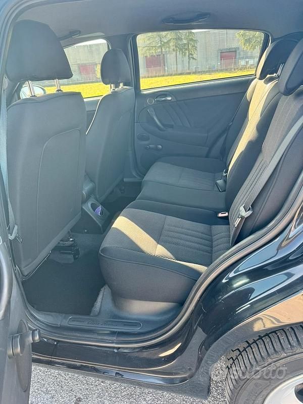 Usata Alfa Romeo 147 120 CV (88 kW) 2010 Nero Utilitaria