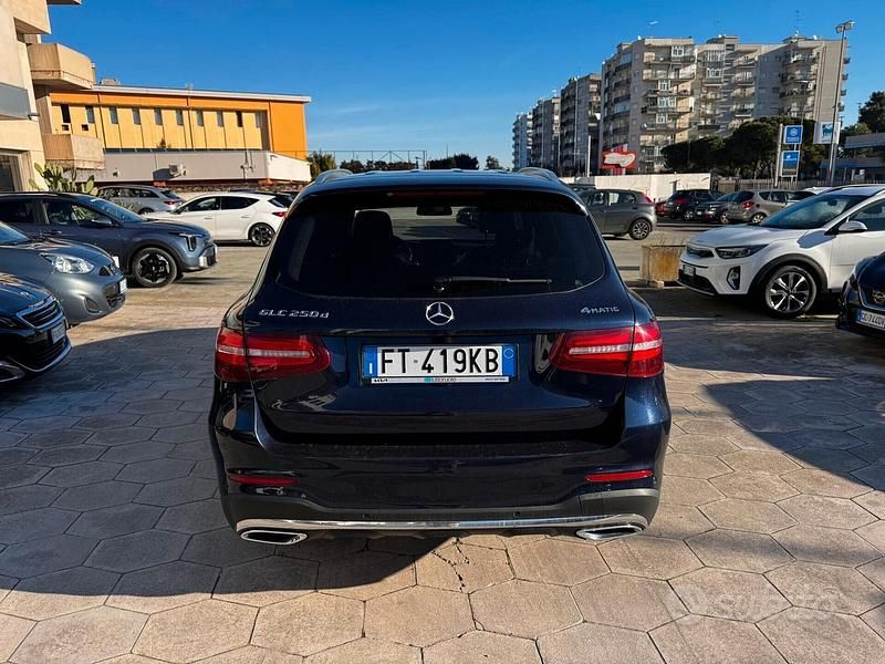 Usata Mercedes E250 AMG 204 CV (150 kW) 2019 Blu Station wagon