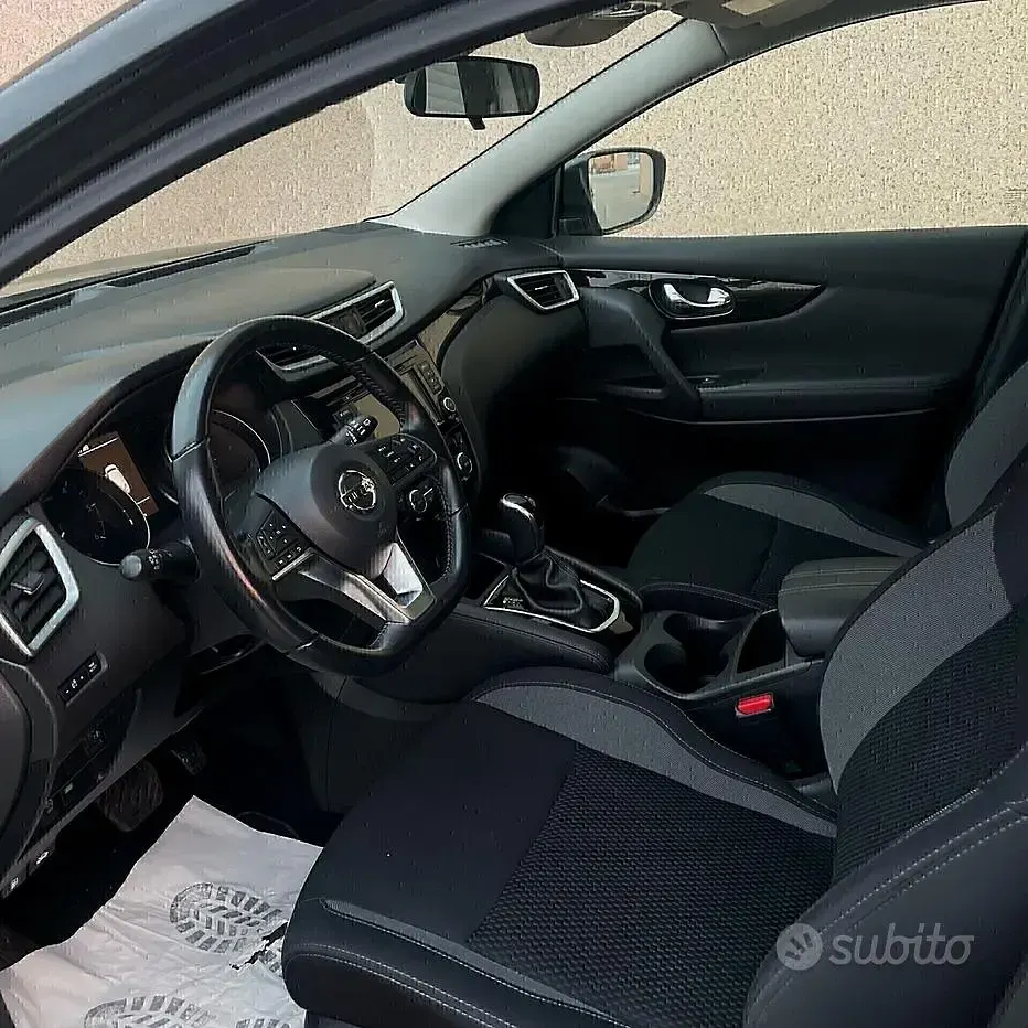 Usata Nissan Qashqai Tekna 116 CV (85 kW) 2019 Nero SUV