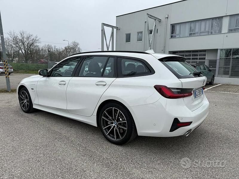 Usata BMW 320 Sport Line 2022 Bianco Station wagon