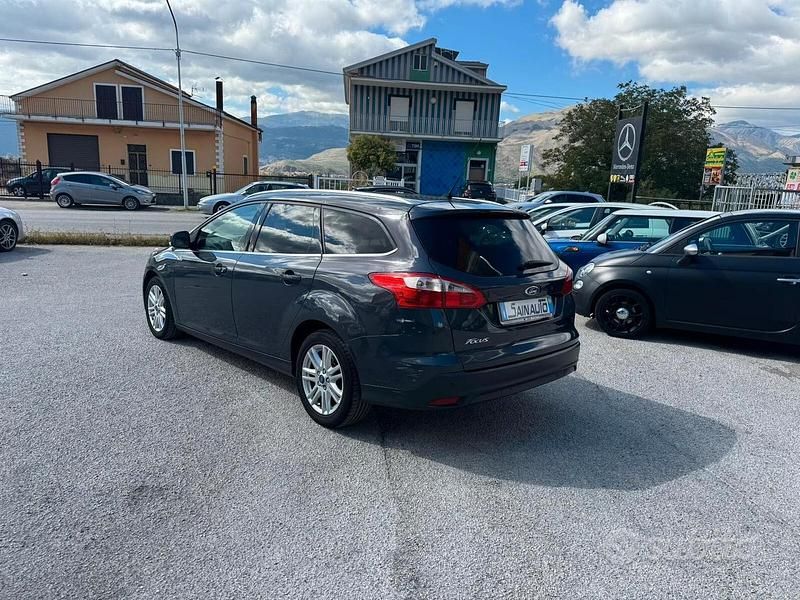 Usata Ford Focus 116 CV (85 kW) 2013 Blu/azzurro Station wagon
