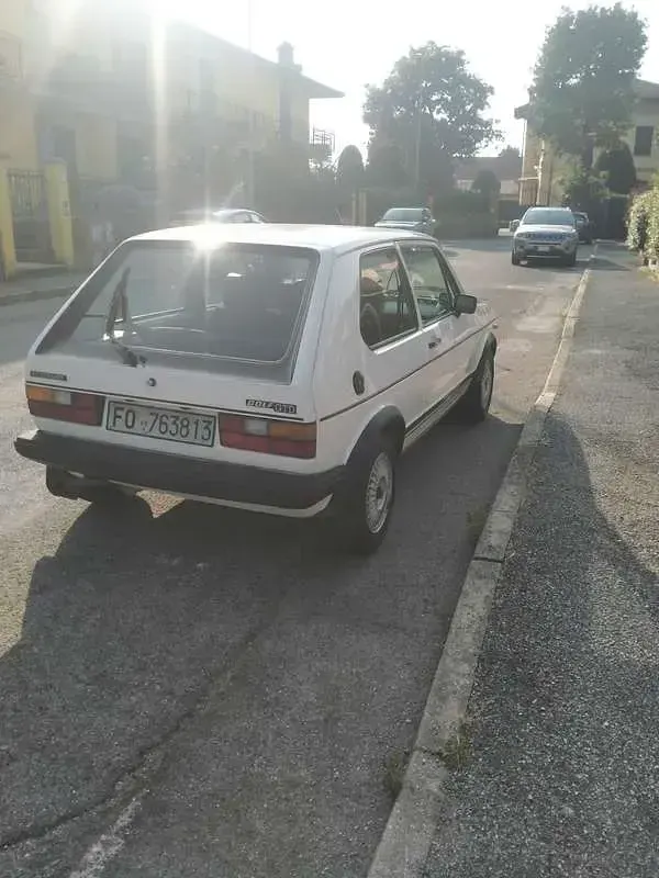 Usata VW Golf I GTD 70 CV (51 kW) 1982 Bianco Utilitaria