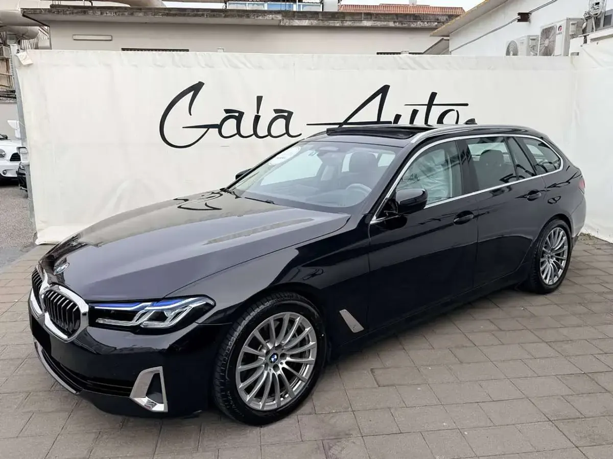 Usata BMW 530 Luxury Line 286 CV (210 kW) 2021 Nero Station wagon