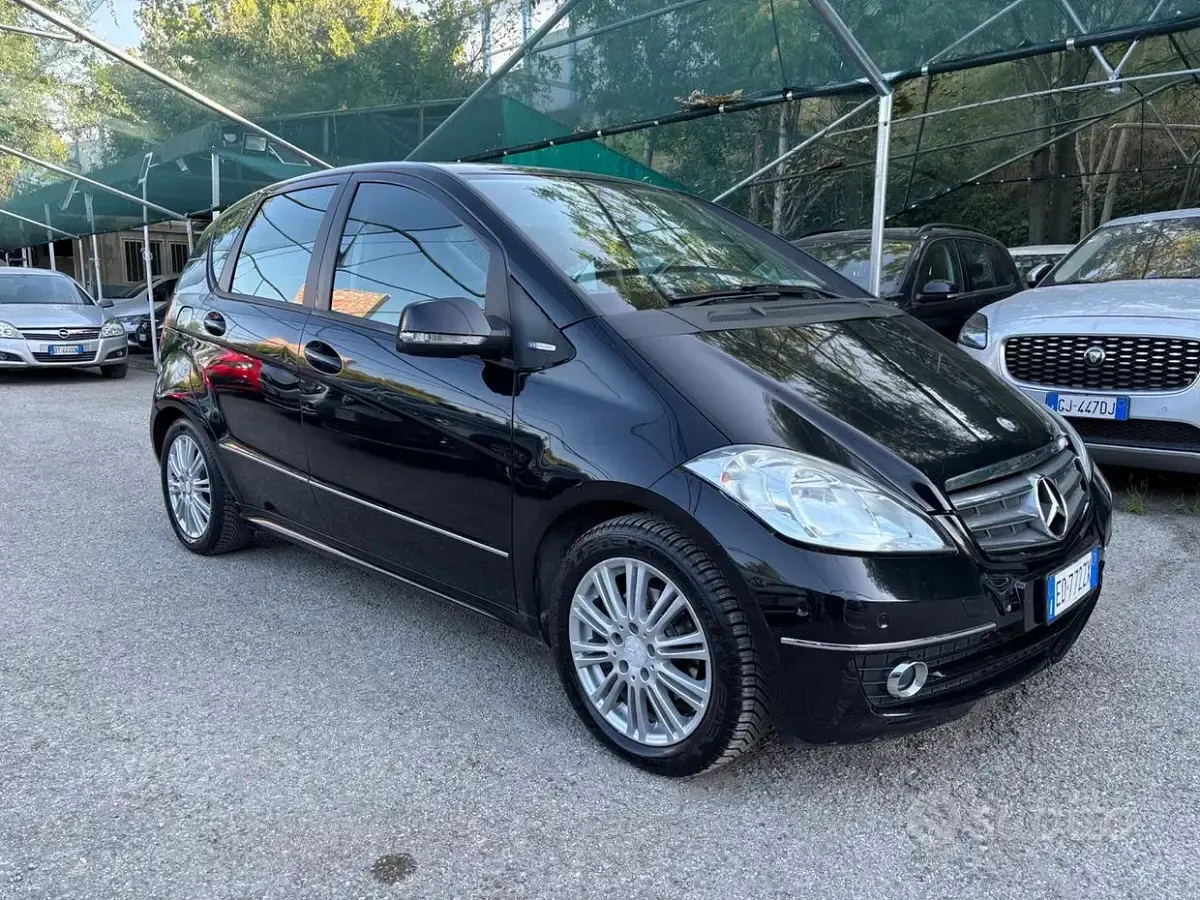 Usata Mercedes A160 Avantgarde 82 CV (60 kW) 2011 Nero Utilitaria