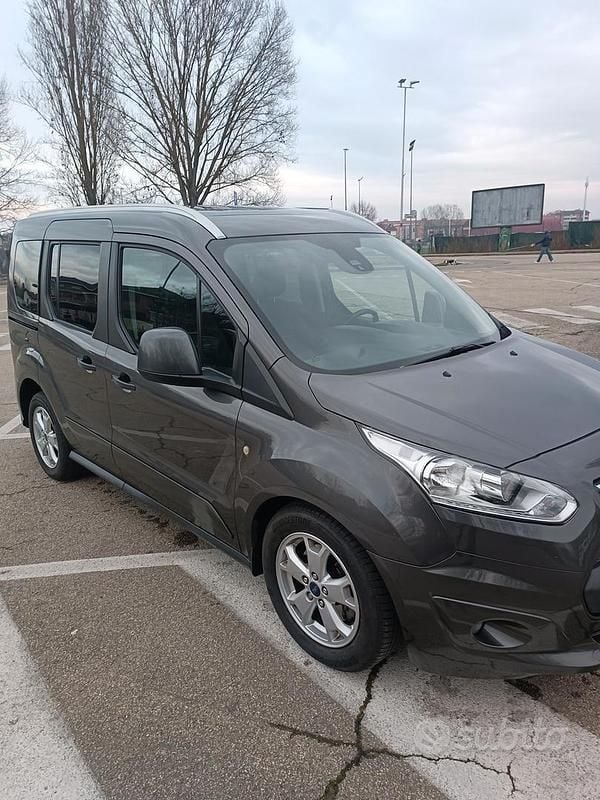 Usata Ford Tourneo Connect 120 CV (88 kW) 2016 Grigio Monovolume