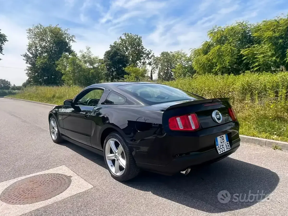 Usata Ford Mustang GT 2011 Nero Coupé