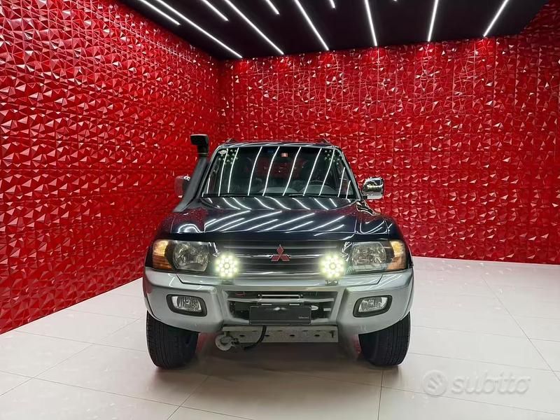 Usata Mitsubishi Pajero 160 CV (117 kW) 2003 Blu SUV