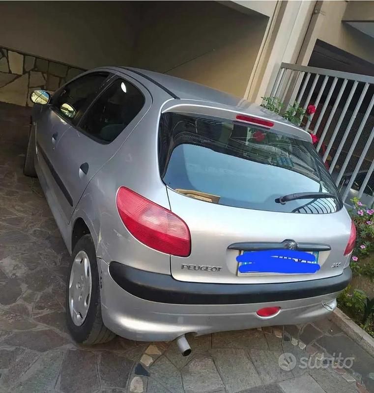 Usata Peugeot 206 2000 Grigio Utilitaria
