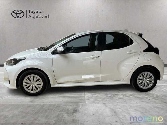 Usata Toyota Yaris Active 111 CV (81 kW) 2023 Bianco Utilitaria
