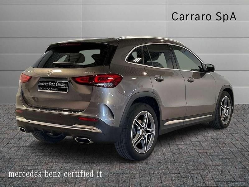 Usata Mercedes GLA200 Premium 150 CV (110 kW) 2022 Grigio montagna SUV