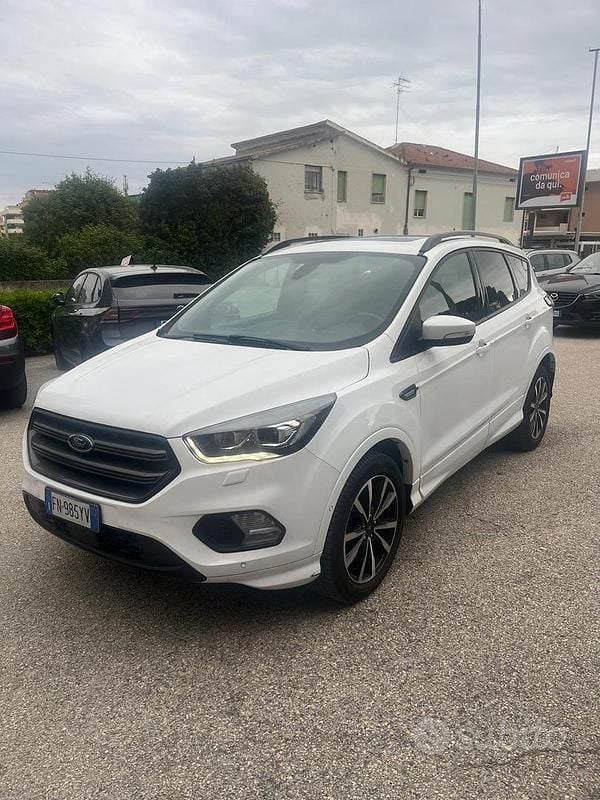 Usata Ford Kuga ST 120 CV (88 kW) 2018 Bianco SUV