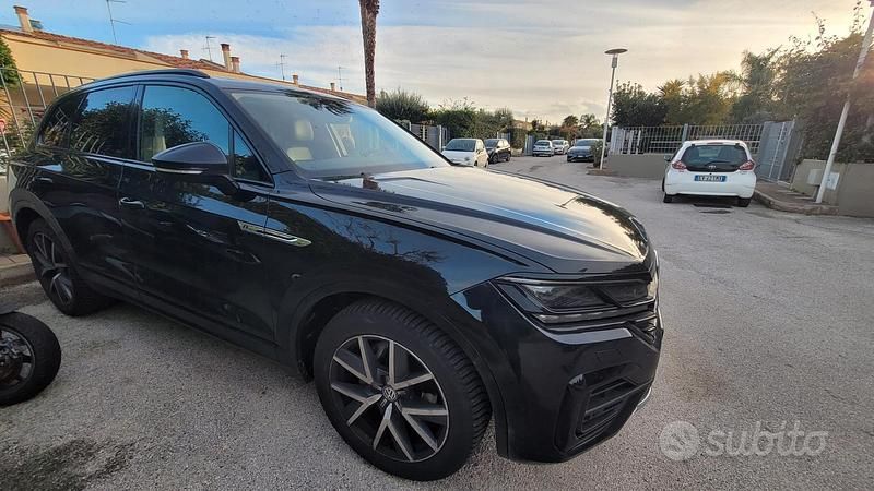 Usata 2019 VW Touareg R-line SUV | 35.000 € (Buon prezzo) - Immagine 1/4