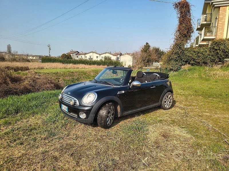 Usata Mini Cooper Cabriolet 122 CV (89 kW) 2010 Nero Cabrio