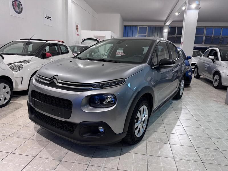 Grigio Usata 2019 Citroën C3 PureTech Due volumi | 8990 € (Buon prezzo) - Immagine 1/4