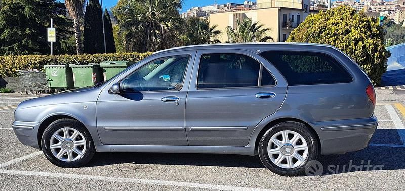 Usata Lancia Lybra 2003 Grigio Station wagon