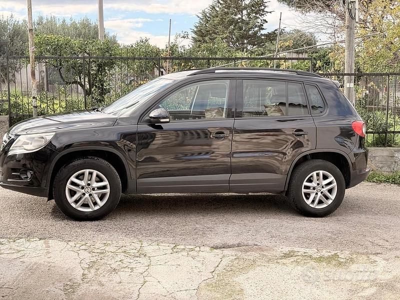 Usata VW Tiguan 140 CV (102 kW) 2011 Nero SUV
