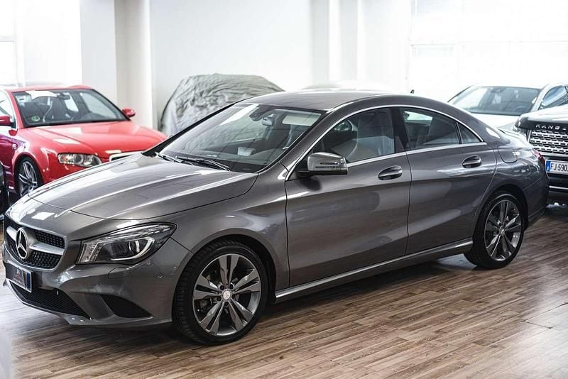 Usata Mercedes CLA200 136 CV (100 kW) 2014 Grigio Berlina