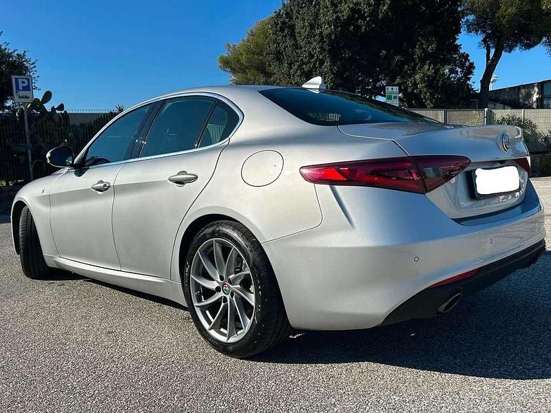 Usata Alfa Romeo Giulia Ti 190 CV (139 kW) 2021 Argento Berlina