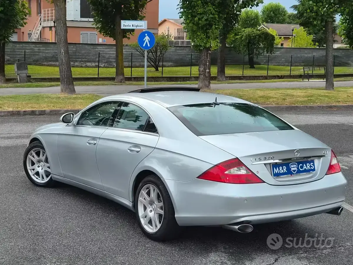Usata Mercedes CLS320 224 CV (164 kW) 2006 Grigio Berlina
