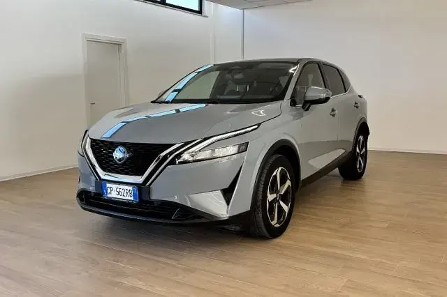 Usata Nissan Qashqai N-Connecta 140 CV (102 kW) 2023 Grigio scuro SUV