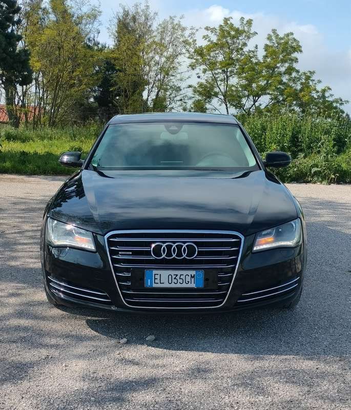 Usata 2012 Audi A8L Tre volumi | 21.000 € - Immagine 1/4