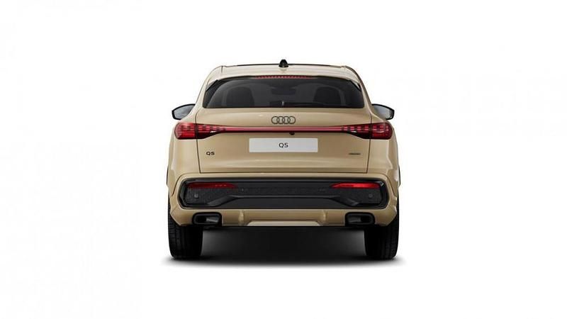 Nuova Audi Q5 Sportback S-Line 299 CV (219 kW) 2026 Oro sakhir metallizzato SUV