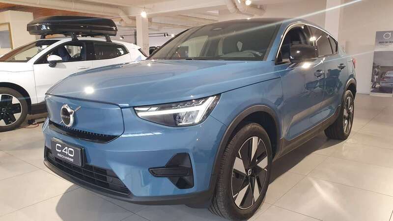 Blu/azzurro Nuova 2025 Volvo C40 Plus SUV | 41.500 € (Buon prezzo) - Immagine 1/4