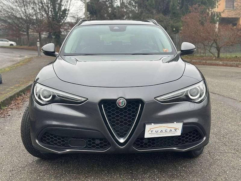 Usata Alfa Romeo Stelvio Executive 280 CV (205 kW) 2018 Grigio SUV
